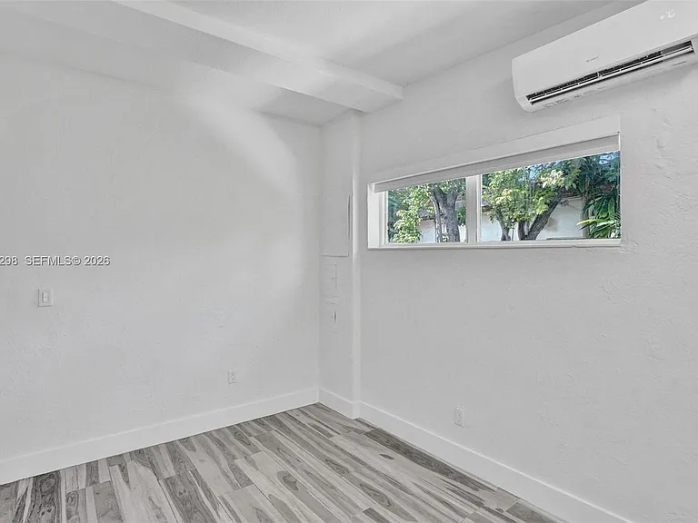 19260 NE 22nd Ave — Photo 58