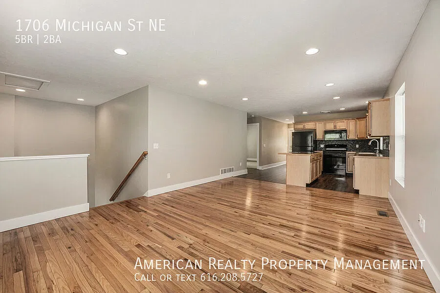 5 bed, 1950 sqft, $3,000 — Photo 2