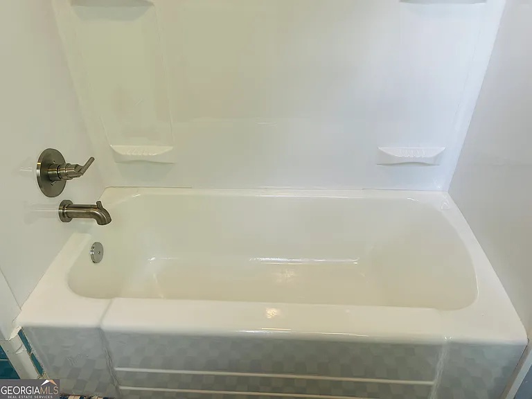 504 Broad St #7 — Photo 14