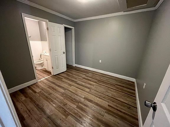 4th image of 3904 Griffin St #9B