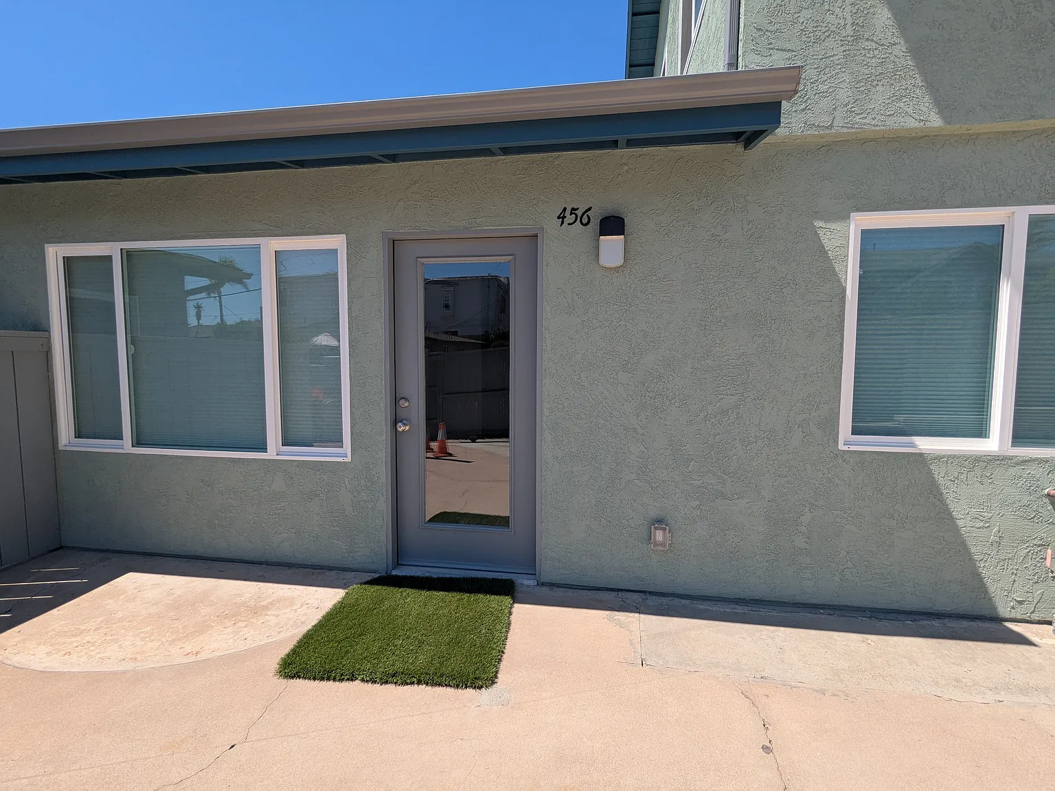 1 bed, 470 sqft, $2,300 — Photo 1