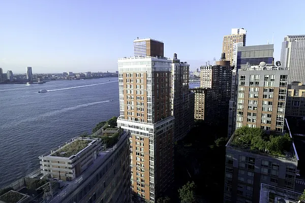 Sold by Mont Sky Real Estate | media 34