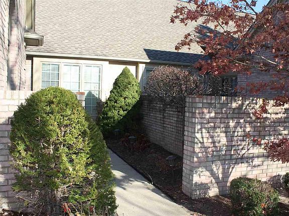 3rd image of 42818 Christina Dr