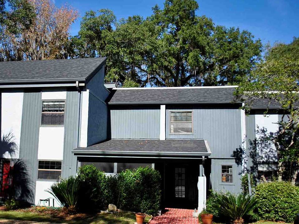 1st image of 2949 Shamrock St N APT 36