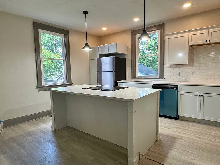 516 Prytania Ave — Photo 5
