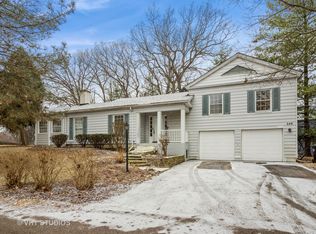 248 Summit Dr, Tower Lakes, IL 60010