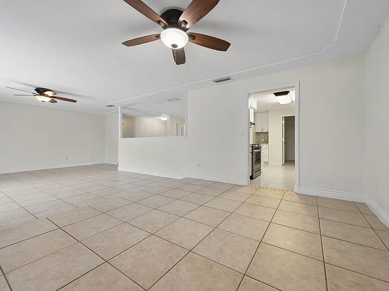 403 Bridgetown Ct — Photo 19