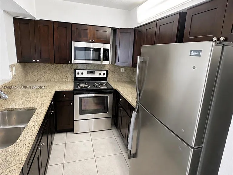 8460 SW 154th Circle Ct #111 — Photo 1