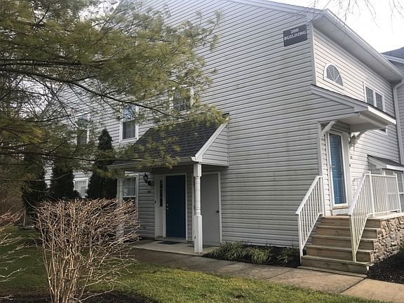 2nd image of 209 Quail Rd