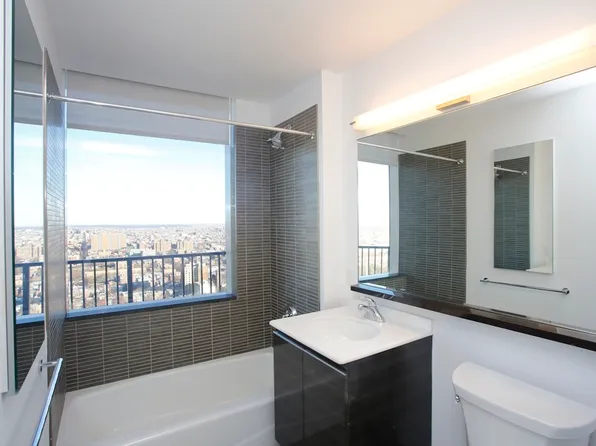 66 Rockwell Place image 6 of 24