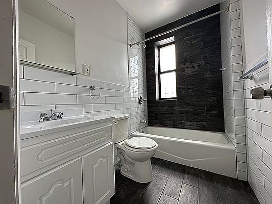 4th image of 2401 Davidson Ave APT 3A