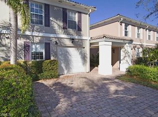 5847 Cove Cir, Naples, FL 34119