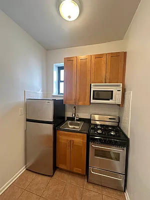 Rented by Bond New York | media 11