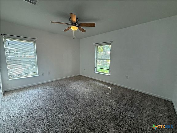 5th image of 908 Wells St