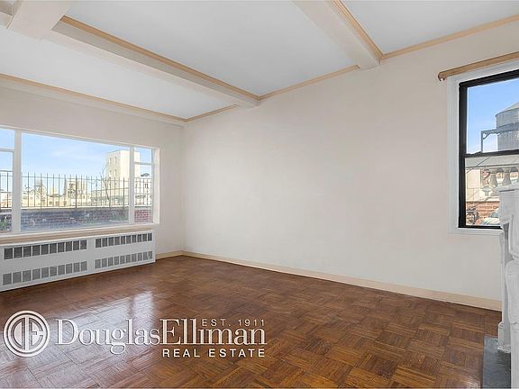 3rd image of 1050 Park Ave #Phc
