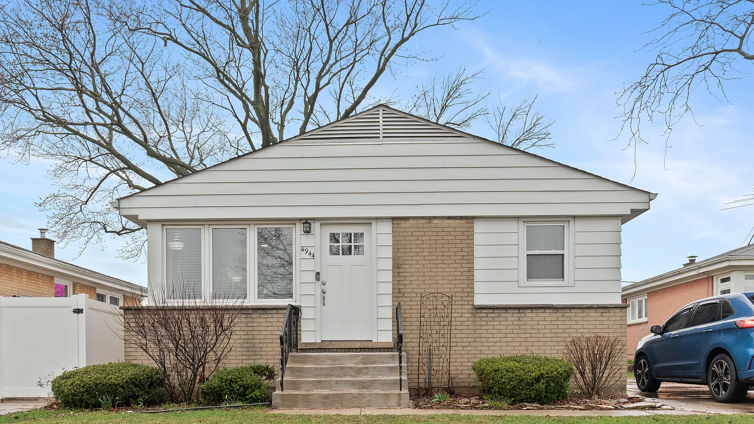 4944 N Orange Ave photo 1