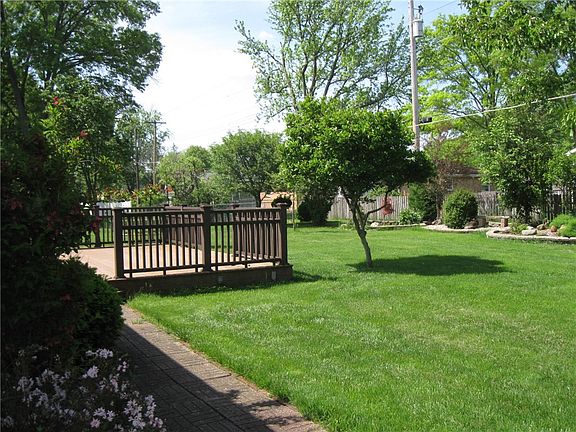5th image of 633 Ashby Dr