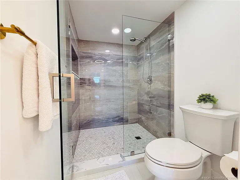 8800 S Ocean Dr #102 — Photo 56