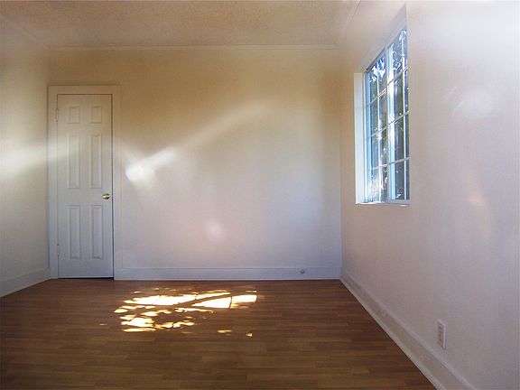 2nd image of 1116 N Alma Ave