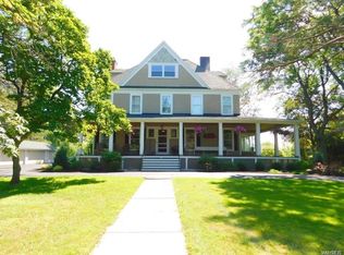 3957 Lower River Rd, Youngstown, NY 14174