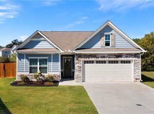 103 Potters Fld, Cartersville, GA 30121