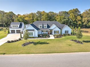 1164 River Hollow Rd, Fayetteville, AR 72703