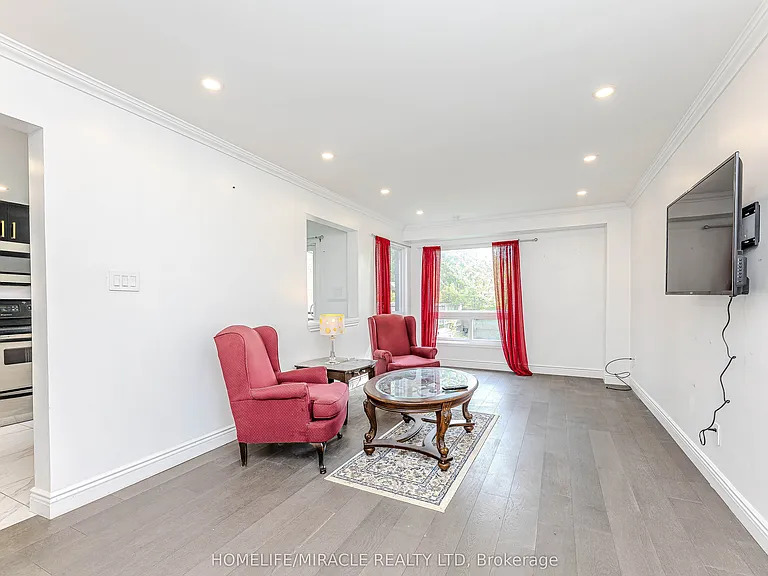851 Bennett Ct — Photo 12