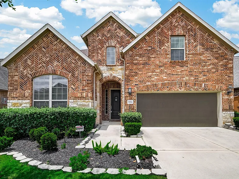10514 Inverclyde Dr — Photo 1