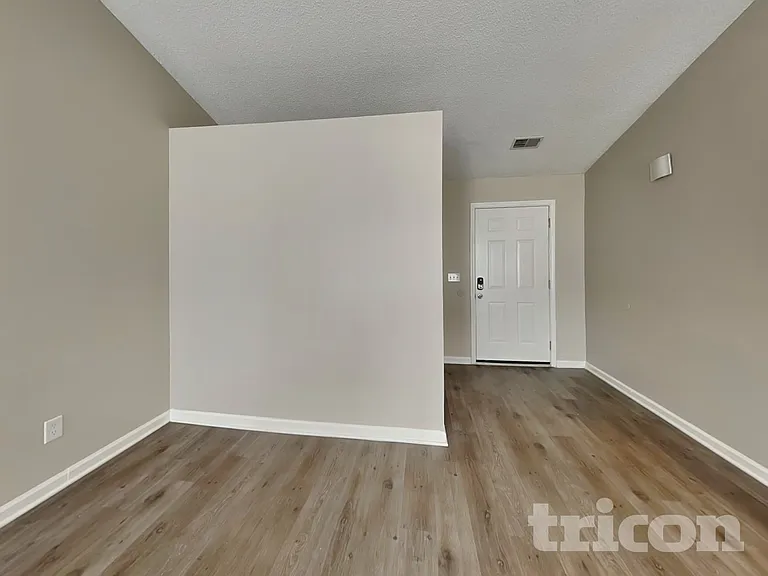 824 Cedar Break Ct — Photo 4