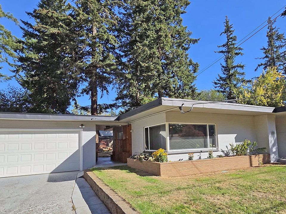 1st image of 842 NE 113th Ave