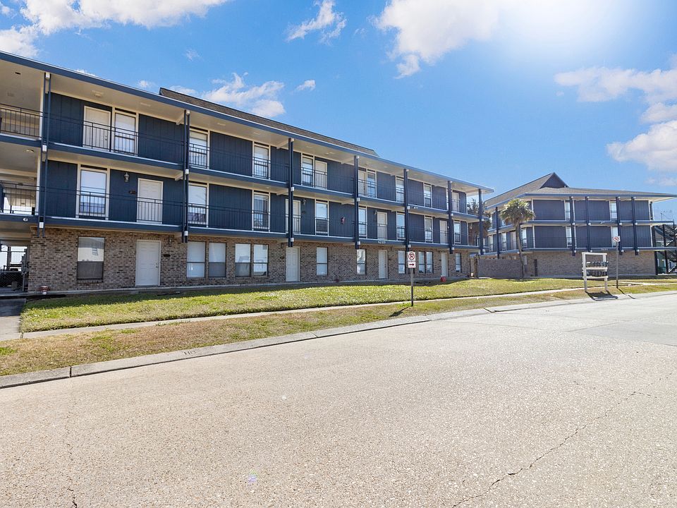 1st image of 4289 Lac Saint Pierre Dr APT 202