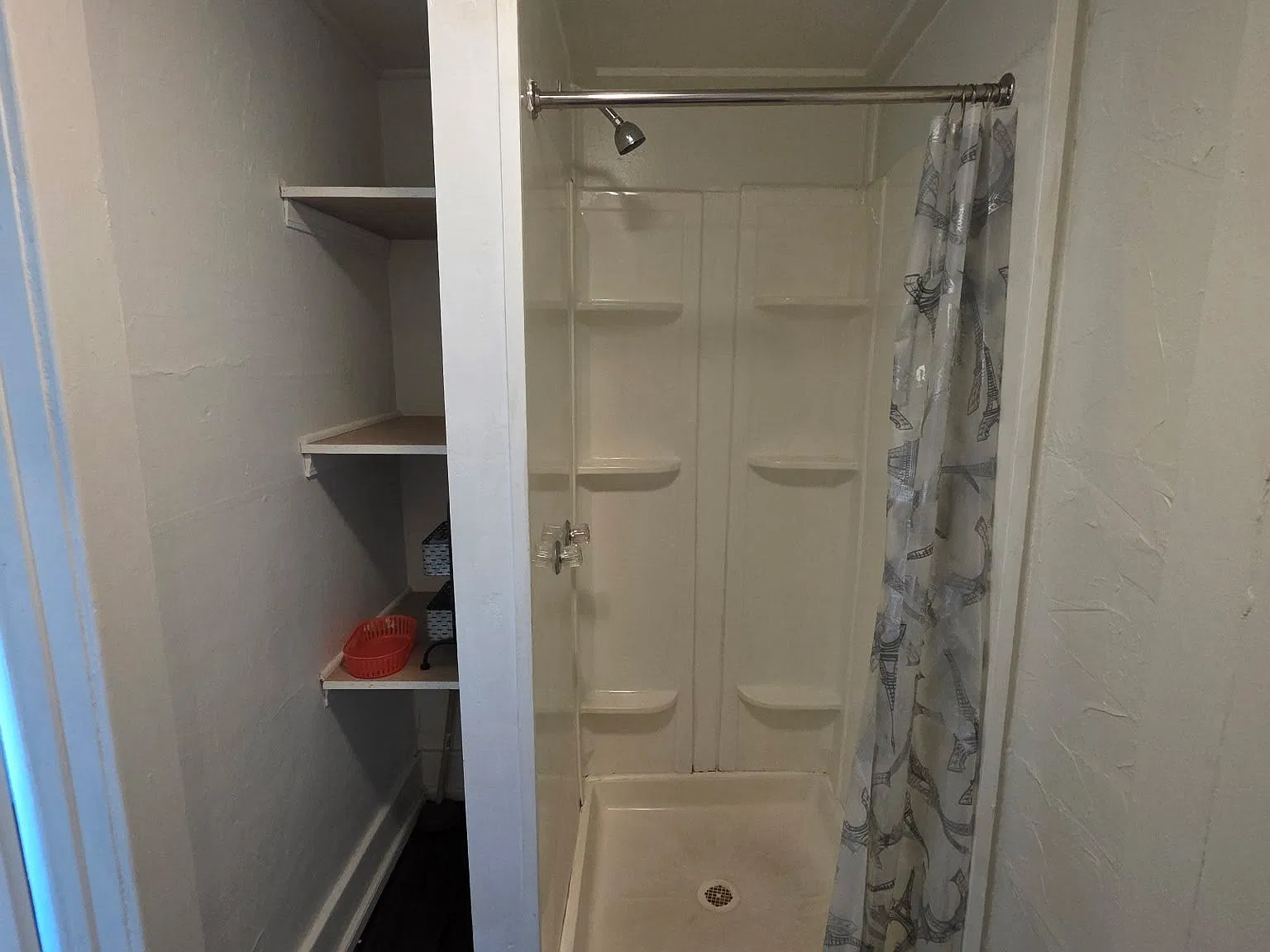 1 bed, $1,200 — Photo 3
