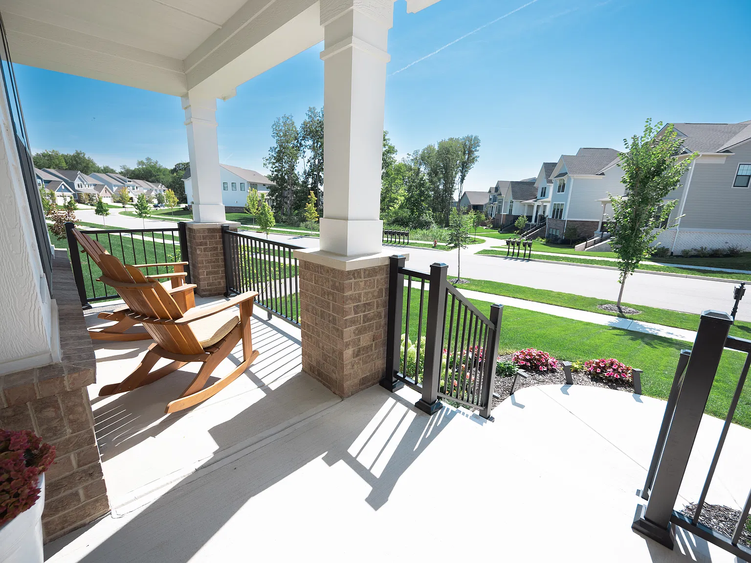 5 bed, 4.5 bath, 3582 sqft, $6,300 — Photo 3