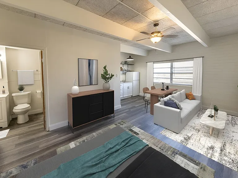 2601 York Ave — Photo 57