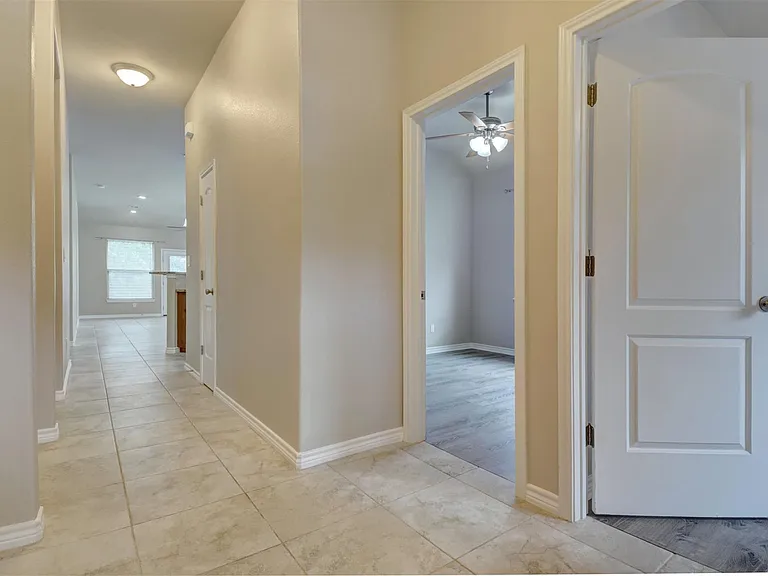 129 N Kaupo Dr #B — Photo 15