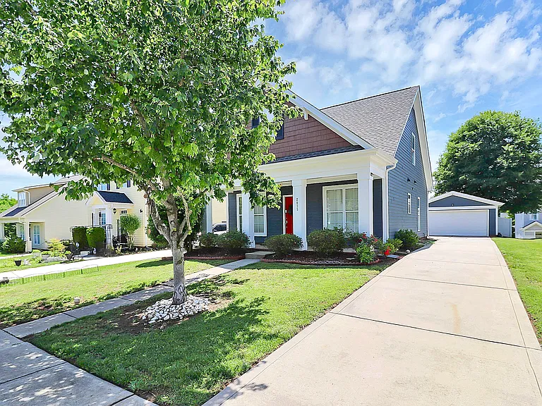 2035 Golden Ridge Ln — Photo 7