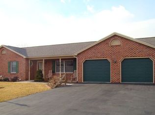 5033 Greenvillage Rd, Chambersburg, PA 17202