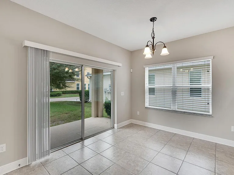 5320 Sagecrest Dr — Photo 15