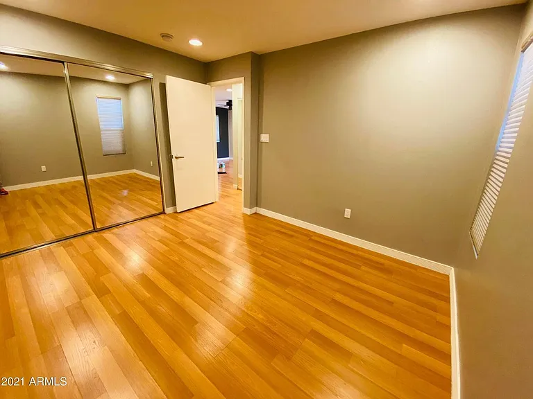 1850 E Maryland Ave #16 — Photo 7