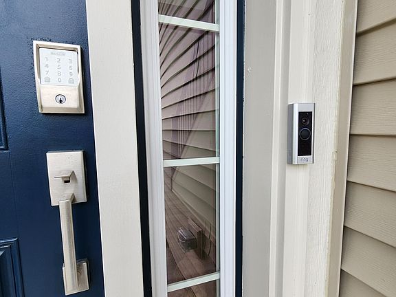 2nd image of 1890 E 110th Ln