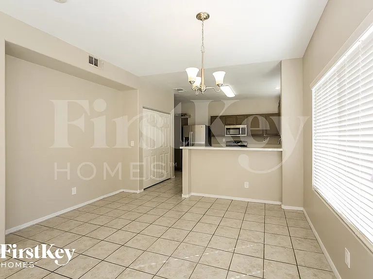 800 Coliseum Ln — Photo 7
