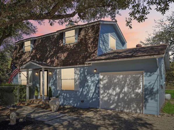 850 Riviera Dr, Canyon Lake, TX 78133