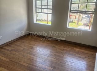 102 E H St #3, Elizabethton, TN 37643