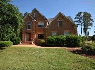 16 Lessies Dr, Poquoson, VA 23662