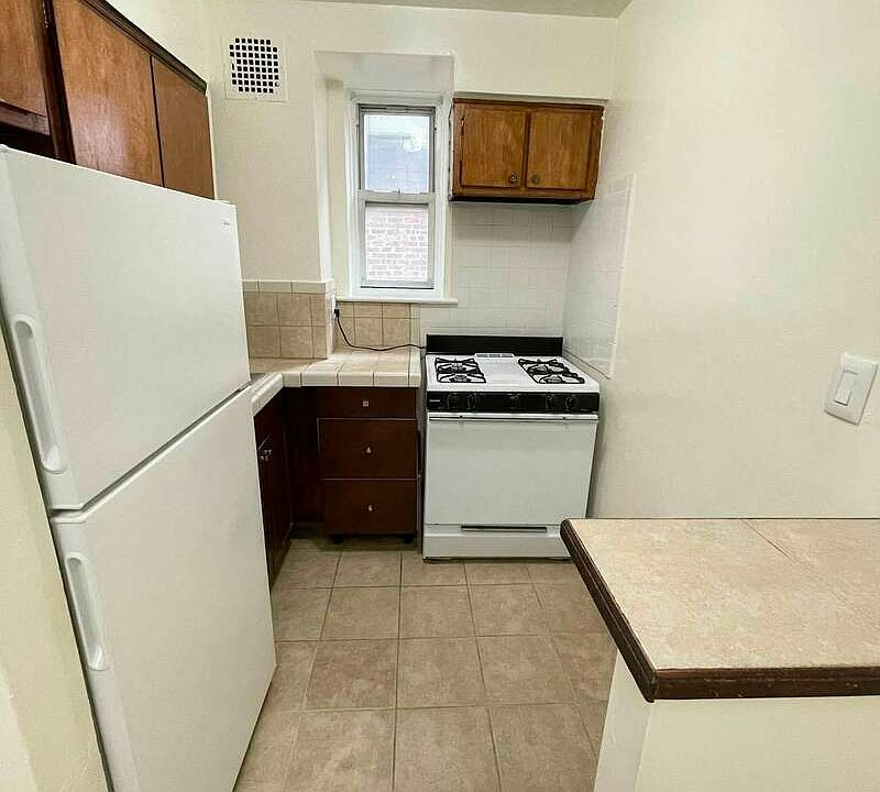 2nd image of 64-05 Booth St #6