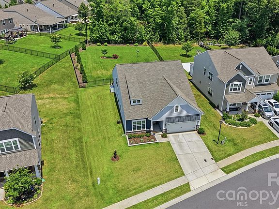 2nd image of 2130 Abundance Ln