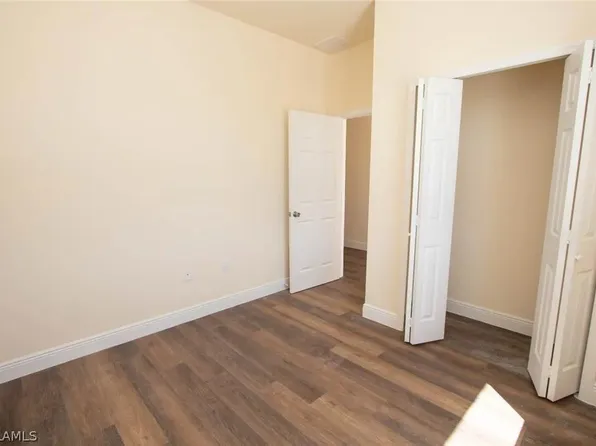 2325 Daniel Ave, Lehigh Acres, FL 33971