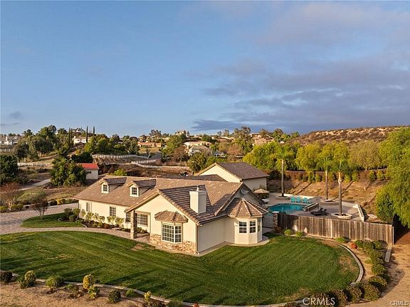 3rd image of 39581 Sperry Ct