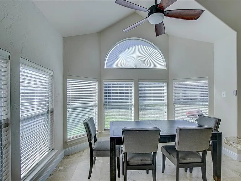 6917 Shady View Ct — Photo 12