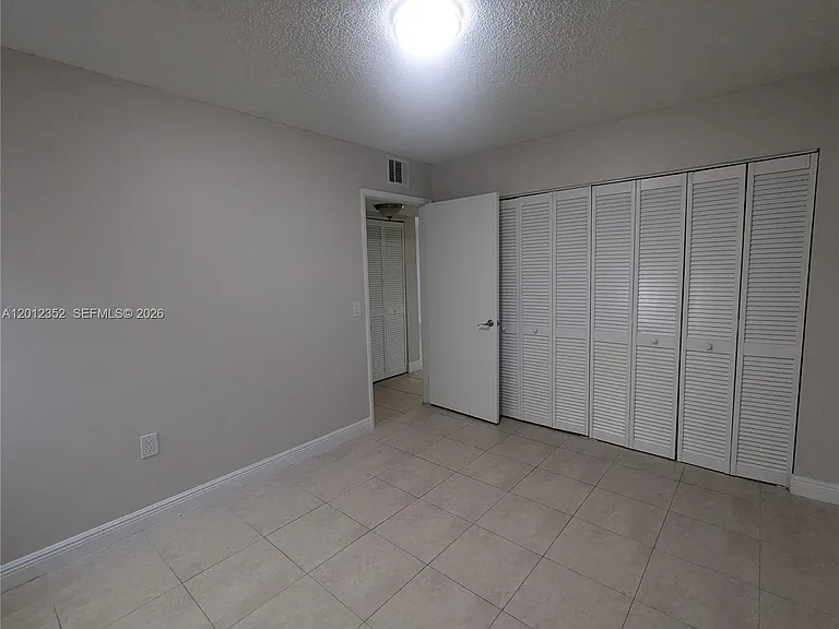 1564 Lake Crystal Dr #F — Photo 9